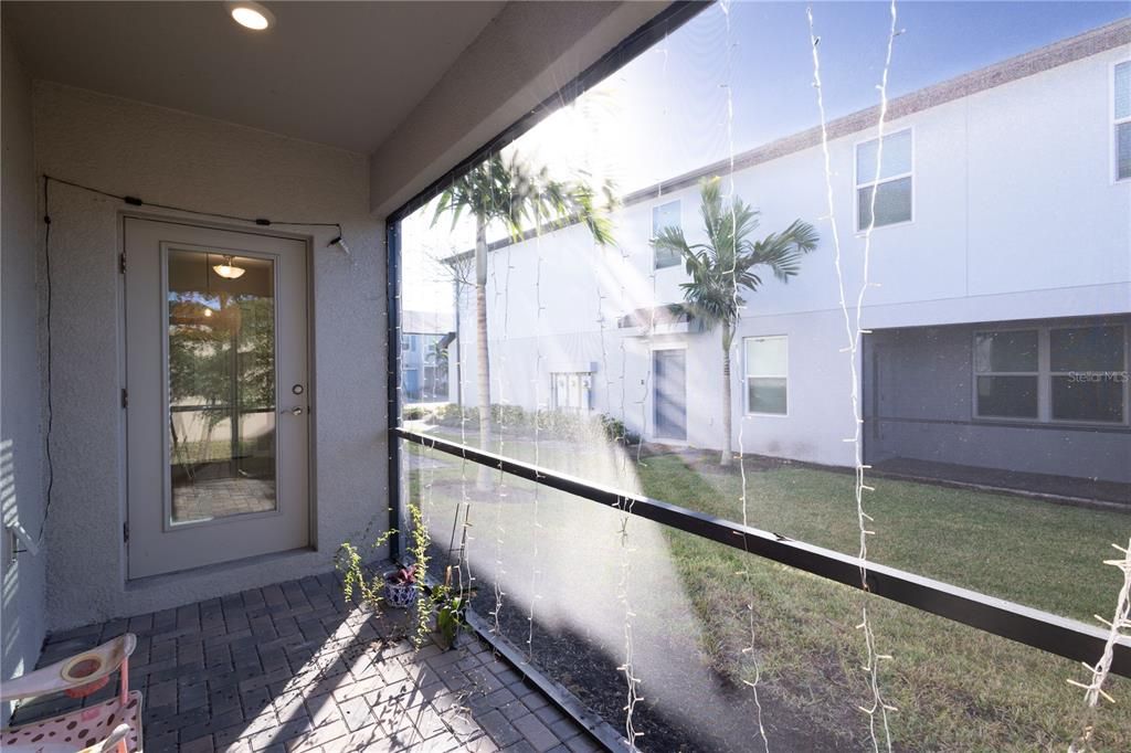 For Rent: $2,350 (3 beds, 2 baths, 1836 Square Feet)