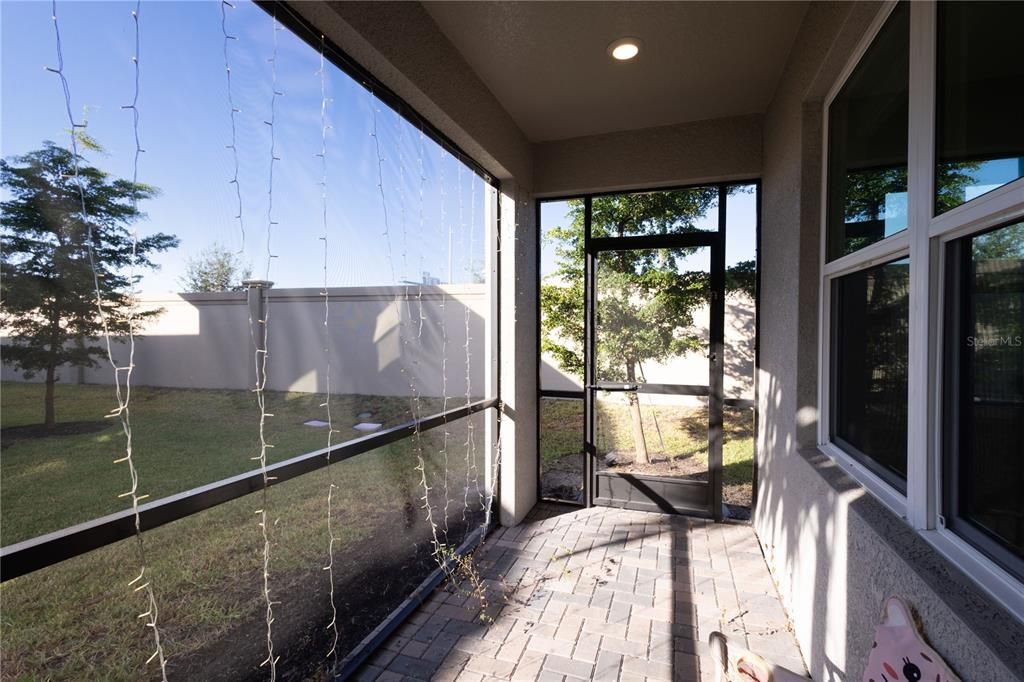 For Rent: $2,350 (3 beds, 2 baths, 1836 Square Feet)