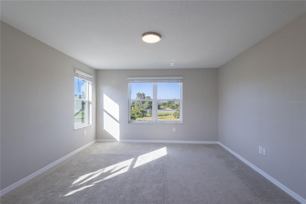 For Rent: $2,350 (3 beds, 2 baths, 1836 Square Feet)