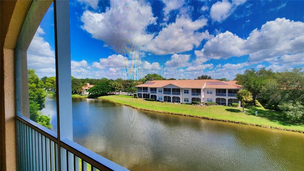 出租: $1,550 (1 贝兹, 1 浴室, 829 平方英尺)