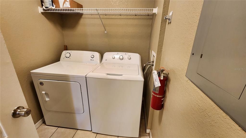 出租: $1,550 (1 贝兹, 1 浴室, 829 平方英尺)