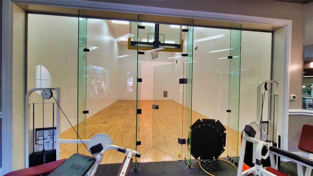 出租: $1,550 (1 贝兹, 1 浴室, 829 平方英尺)