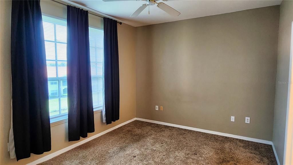 出租: $1,550 (1 贝兹, 1 浴室, 829 平方英尺)