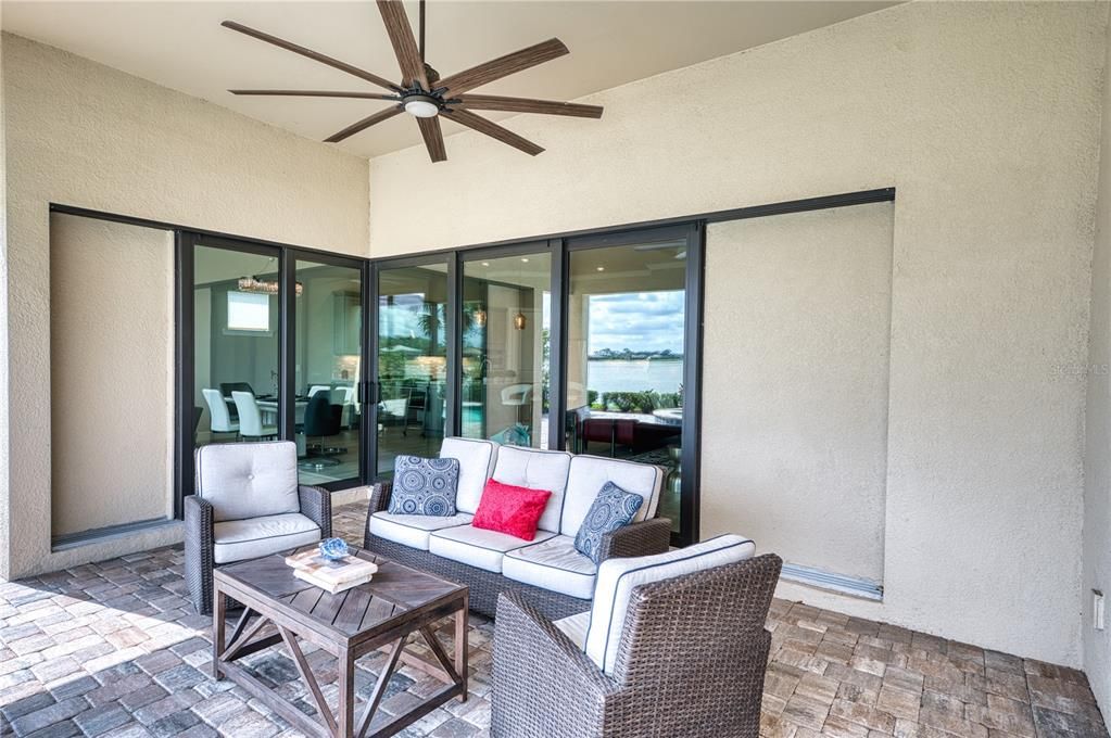 Под контрактом: $1,295,000 (3 спален, 3 ванн, 2492 Квадратных фут)