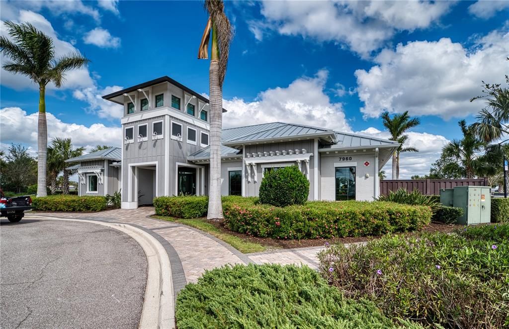 Под контрактом: $1,295,000 (3 спален, 3 ванн, 2492 Квадратных фут)