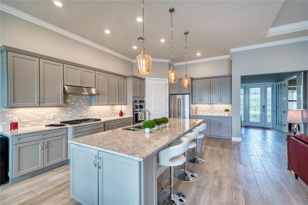 Под контрактом: $1,295,000 (3 спален, 3 ванн, 2492 Квадратных фут)