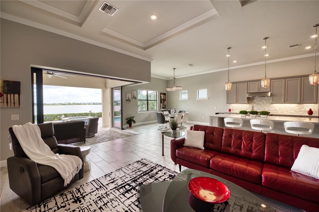 Под контрактом: $1,295,000 (3 спален, 3 ванн, 2492 Квадратных фут)