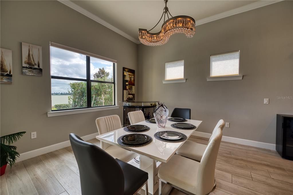 Под контрактом: $1,295,000 (3 спален, 3 ванн, 2492 Квадратных фут)