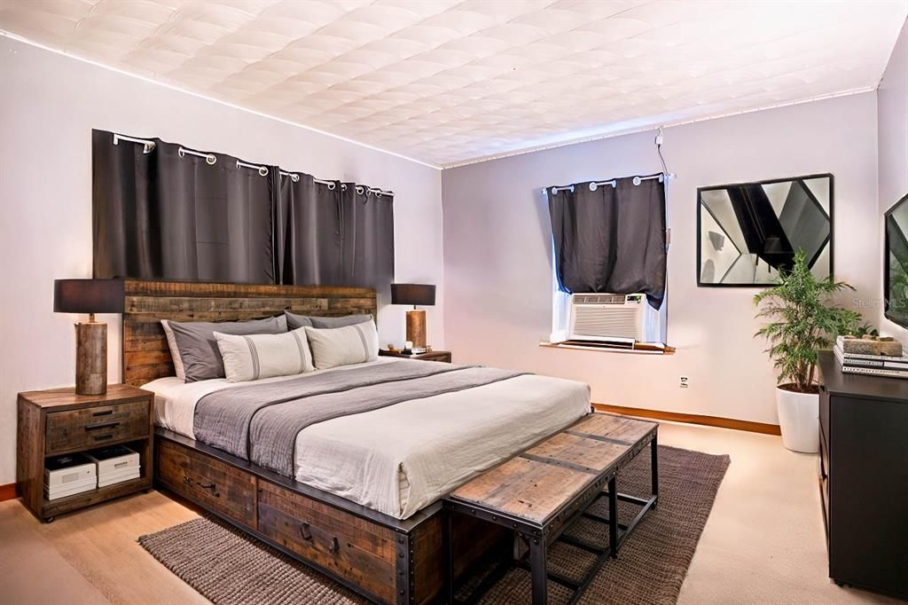 待售: $168,000 (3 贝兹, 1 浴室, 1120 平方英尺)