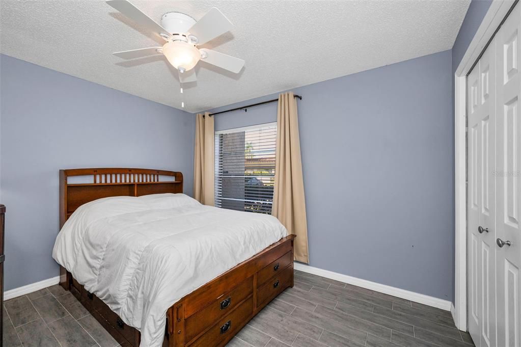 Active With Contract: $225,000 (2 beds, 2 baths, 1230 Square Feet)