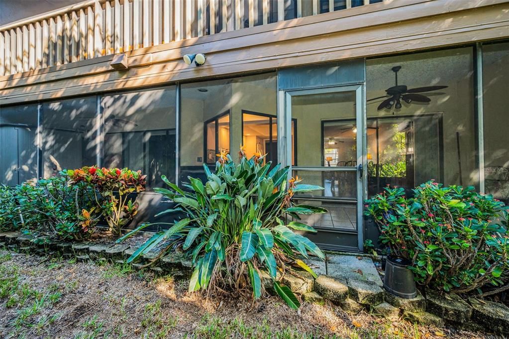 Active With Contract: $225,000 (2 beds, 2 baths, 1230 Square Feet)