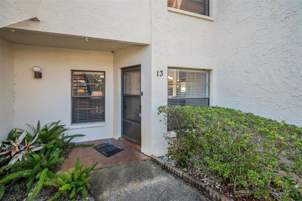 Active With Contract: $225,000 (2 beds, 2 baths, 1230 Square Feet)