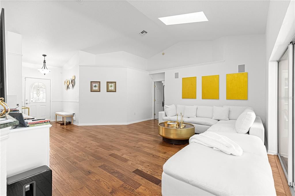 For Rent: $10,000 (3 beds, 2 baths, 2374 Square Feet)