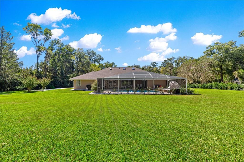 For Rent: $10,000 (3 beds, 2 baths, 2374 Square Feet)