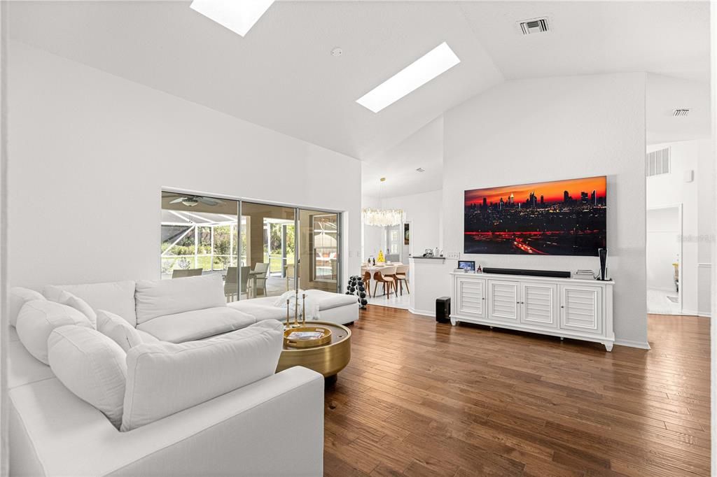 For Rent: $10,000 (3 beds, 2 baths, 2374 Square Feet)