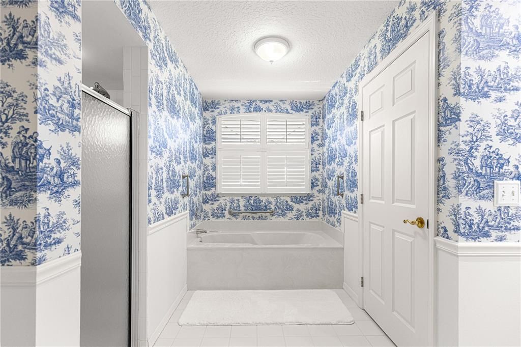 For Rent: $10,000 (3 beds, 2 baths, 2374 Square Feet)