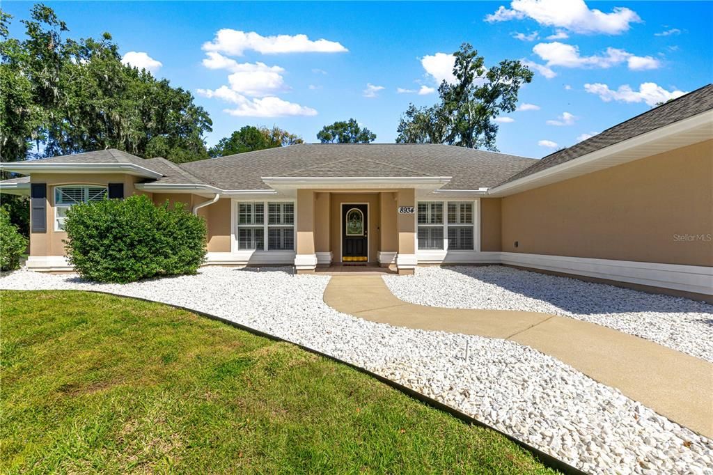 For Rent: $10,000 (3 beds, 2 baths, 2374 Square Feet)