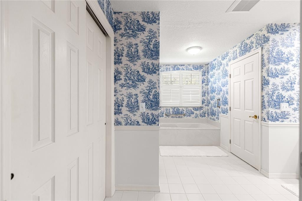 For Rent: $10,000 (3 beds, 2 baths, 2374 Square Feet)