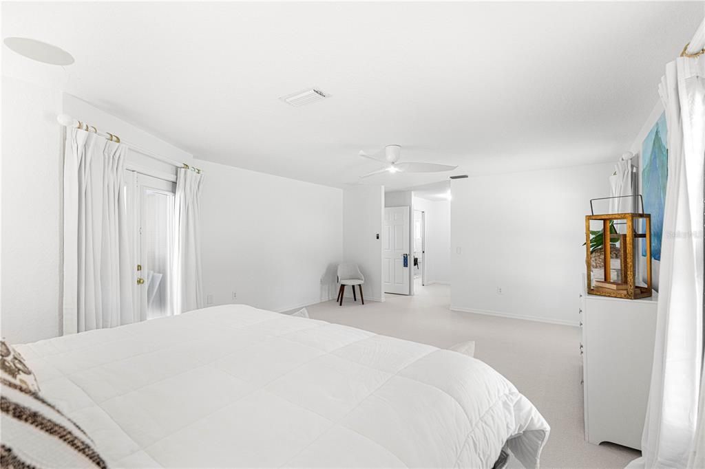 For Rent: $10,000 (3 beds, 2 baths, 2374 Square Feet)