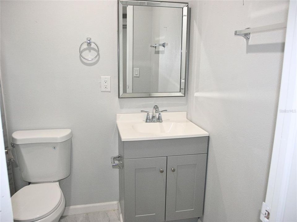 For Sale: $415,000 (5 beds, 3 baths, 2083 Square Feet)