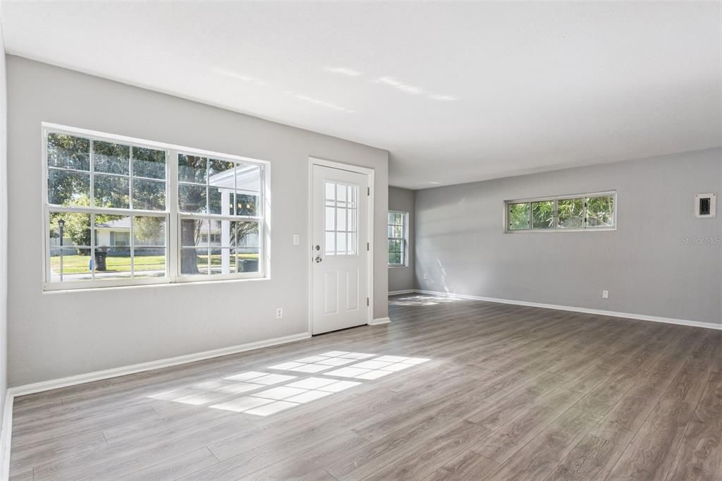 Activo con contrato: $499,900 (3 camas, 2 baños, 1785 Pies cuadrados)