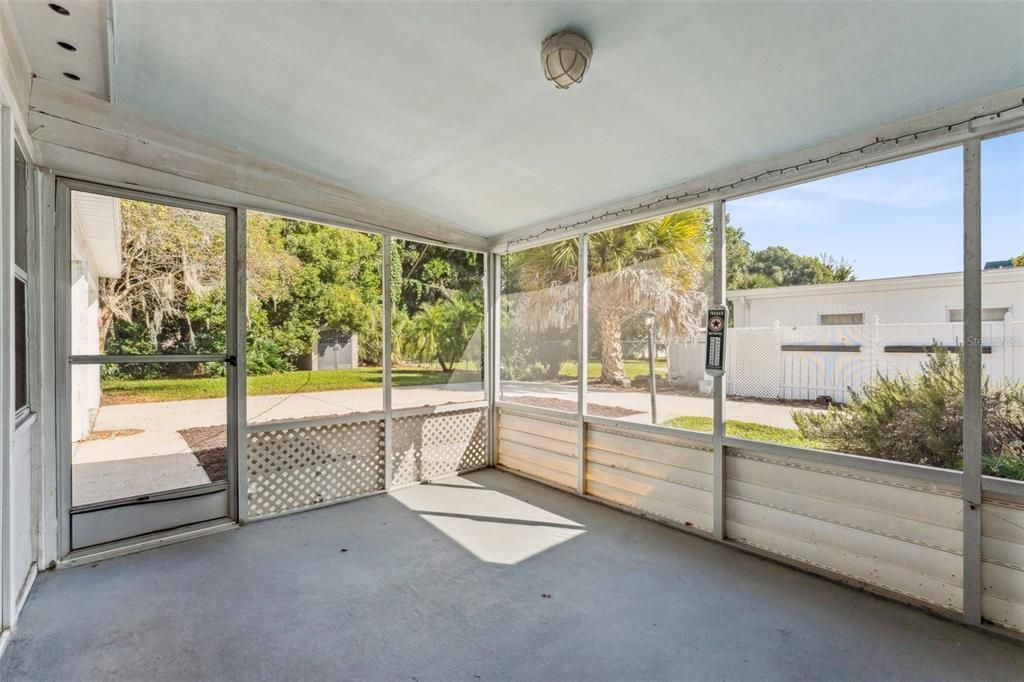 Activo con contrato: $499,900 (3 camas, 2 baños, 1785 Pies cuadrados)