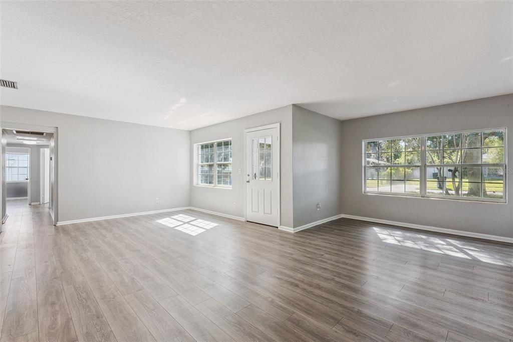 Activo con contrato: $499,900 (3 camas, 2 baños, 1785 Pies cuadrados)