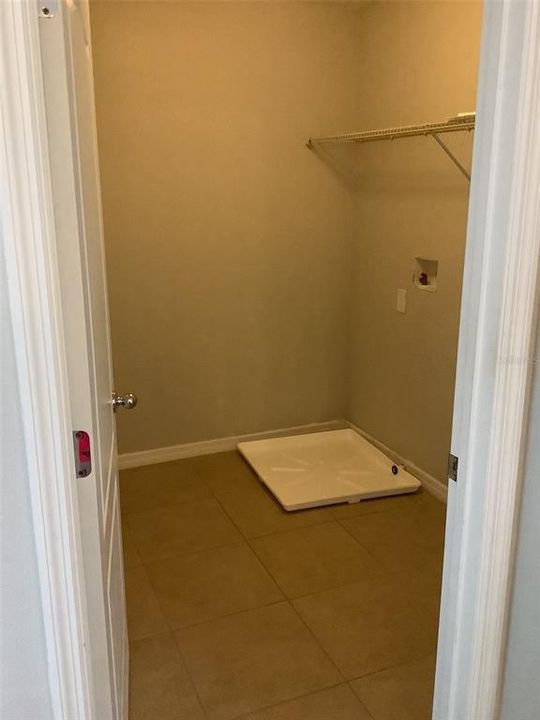 En Venta: $418,000 (5 camas, 3 baños, 2807 Pies cuadrados)