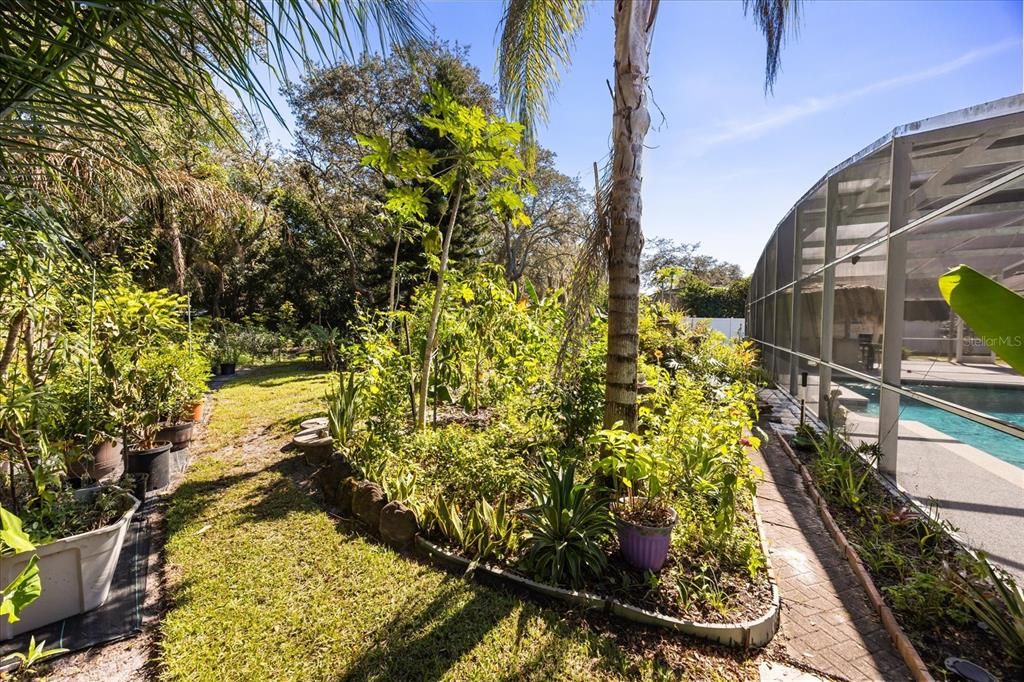 For Sale: $750,000 (4 beds, 3 baths, 3014 Square Feet)