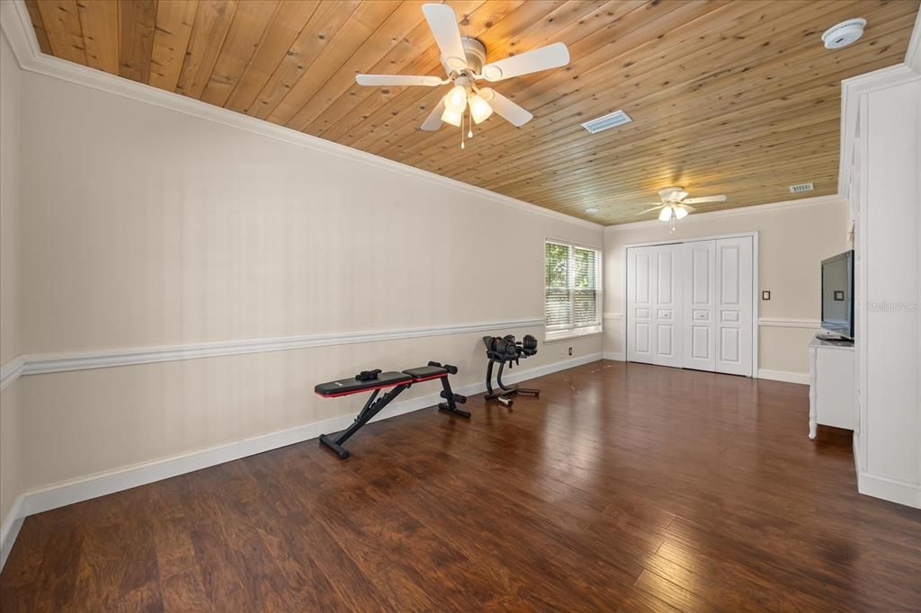 For Sale: $750,000 (4 beds, 3 baths, 3014 Square Feet)