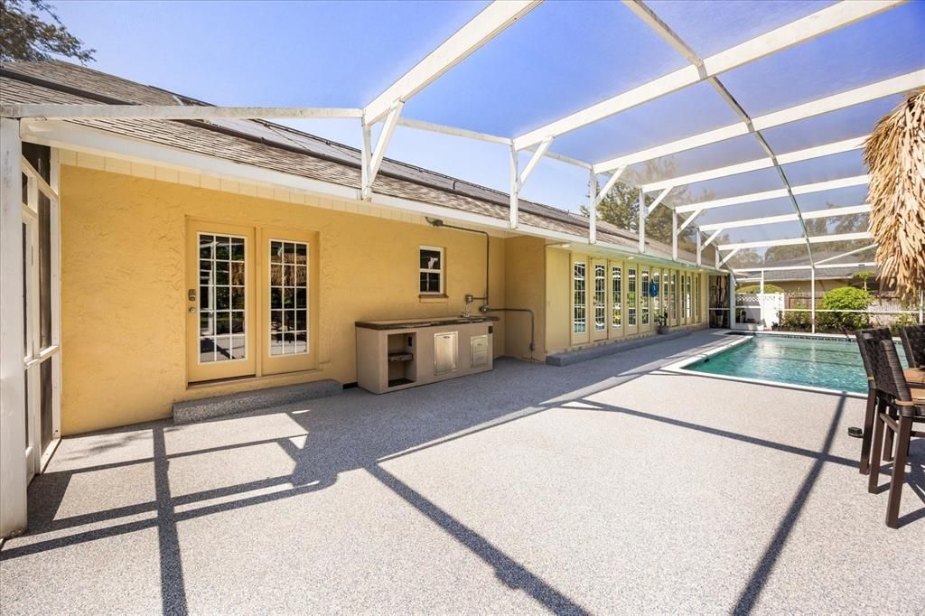 For Sale: $750,000 (4 beds, 3 baths, 3014 Square Feet)