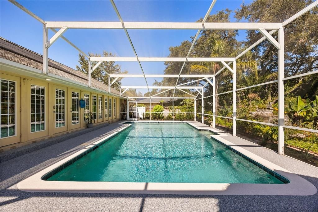 For Sale: $750,000 (4 beds, 3 baths, 3014 Square Feet)