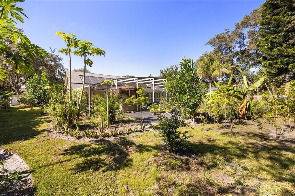 For Sale: $750,000 (4 beds, 3 baths, 3014 Square Feet)