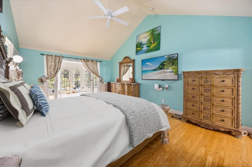 For Sale: $750,000 (4 beds, 3 baths, 3014 Square Feet)