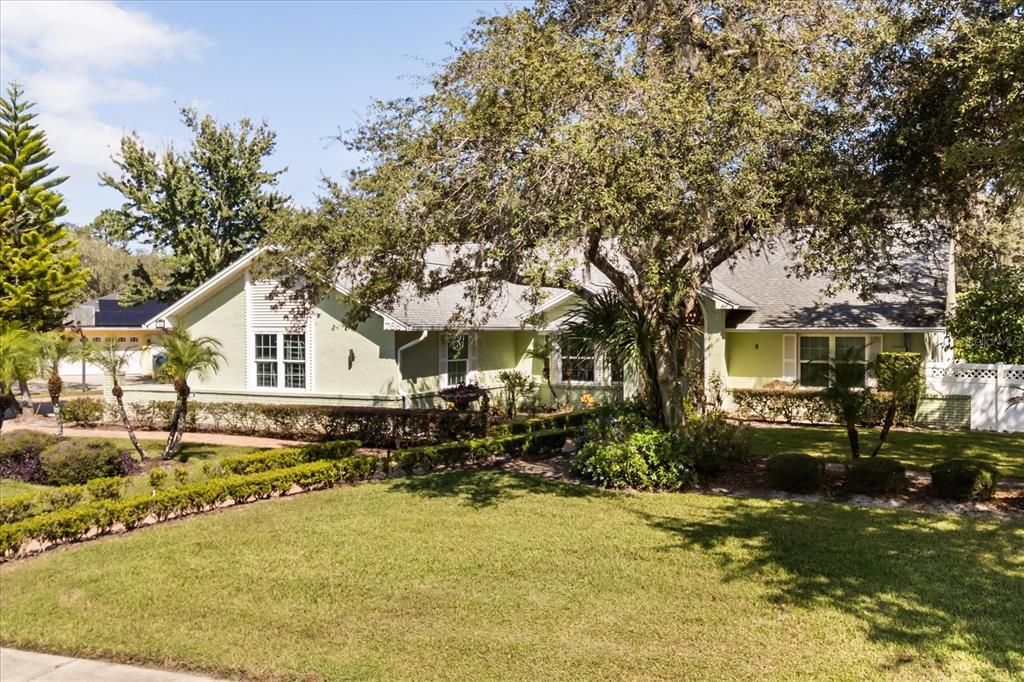 For Sale: $750,000 (4 beds, 3 baths, 3014 Square Feet)