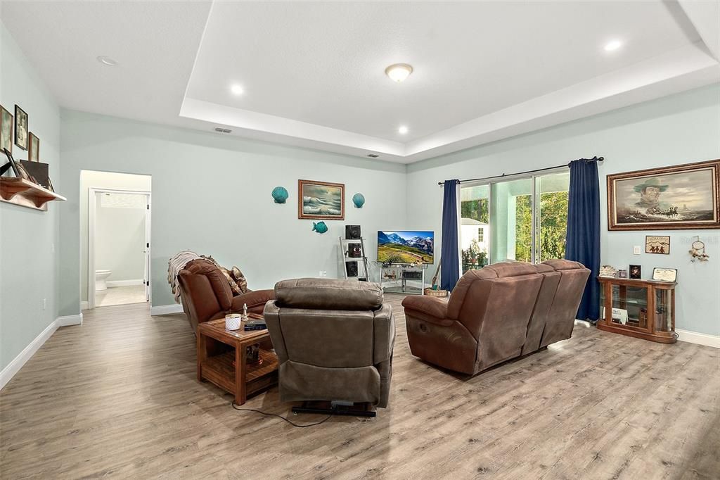 For Sale: $379,000 (4 beds, 2 baths, 2158 Square Feet)