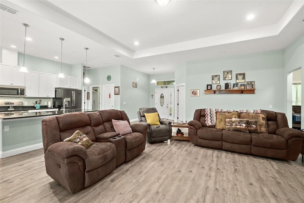 For Sale: $379,000 (4 beds, 2 baths, 2158 Square Feet)