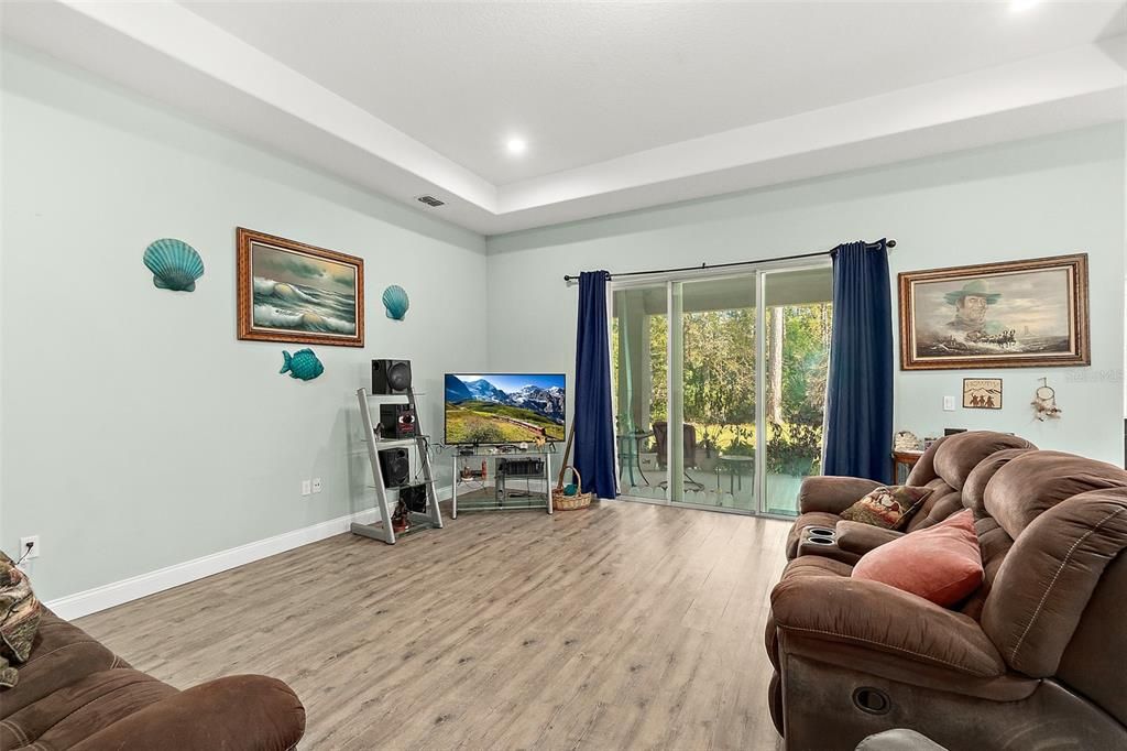 For Sale: $379,000 (4 beds, 2 baths, 2158 Square Feet)