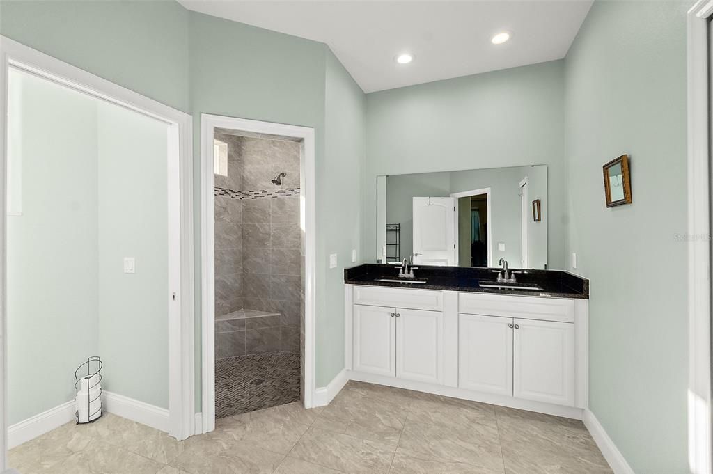 For Sale: $379,000 (4 beds, 2 baths, 2158 Square Feet)