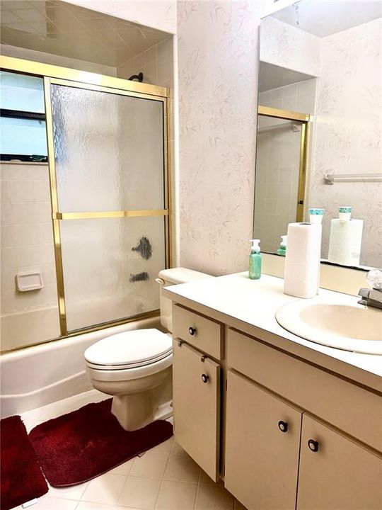 На продажу: $330,000 (4 спален, 2 ванн, 1810 Квадратных фут)