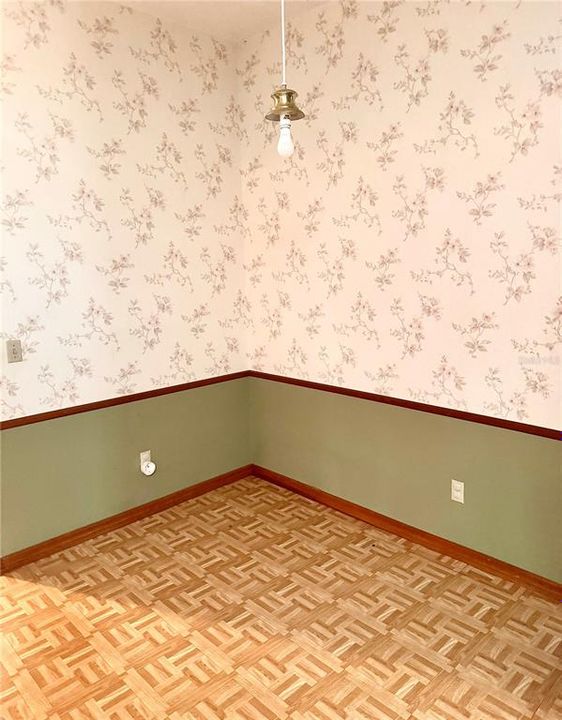 На продажу: $330,000 (4 спален, 2 ванн, 1810 Квадратных фут)