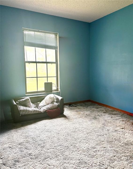 На продажу: $330,000 (4 спален, 2 ванн, 1810 Квадратных фут)