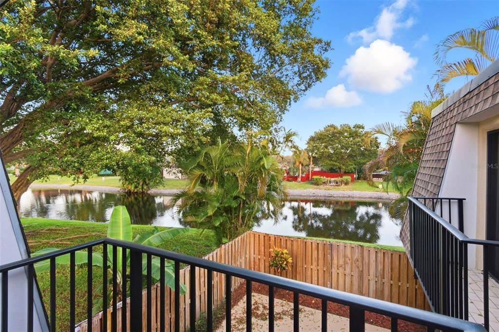 Под контрактом: $295,000 (2 спален, 2 ванн, 1236 Квадратных фут)