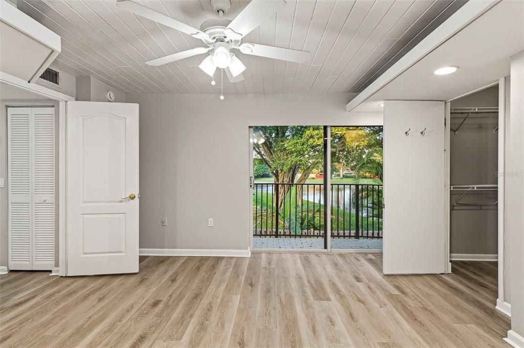 Под контрактом: $295,000 (2 спален, 2 ванн, 1236 Квадратных фут)