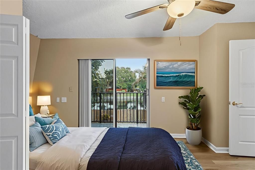 Под контрактом: $295,000 (2 спален, 2 ванн, 1236 Квадратных фут)