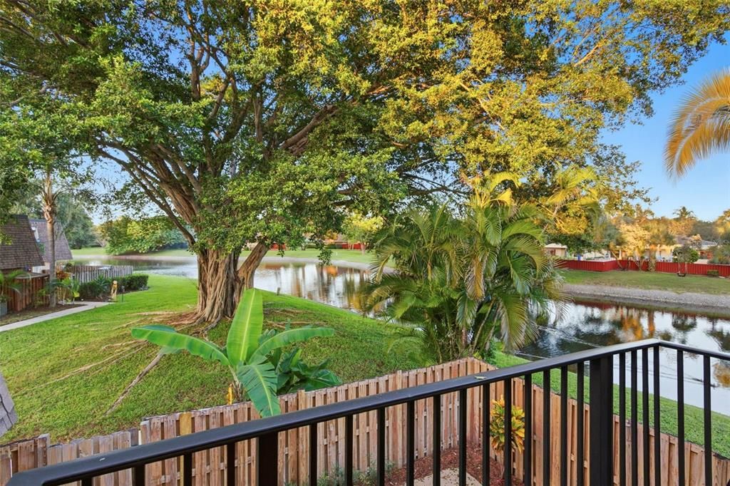 Под контрактом: $295,000 (2 спален, 2 ванн, 1236 Квадратных фут)