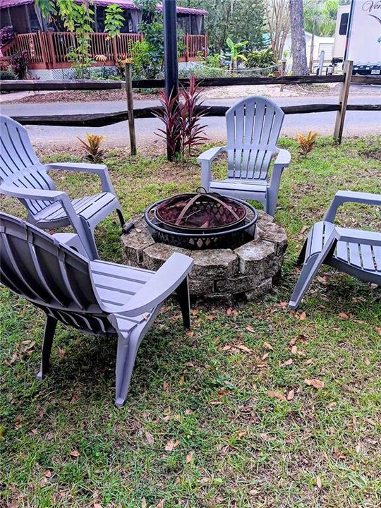 For Sale: $69,800 (1 beds, 1 baths, 425 Square Feet)