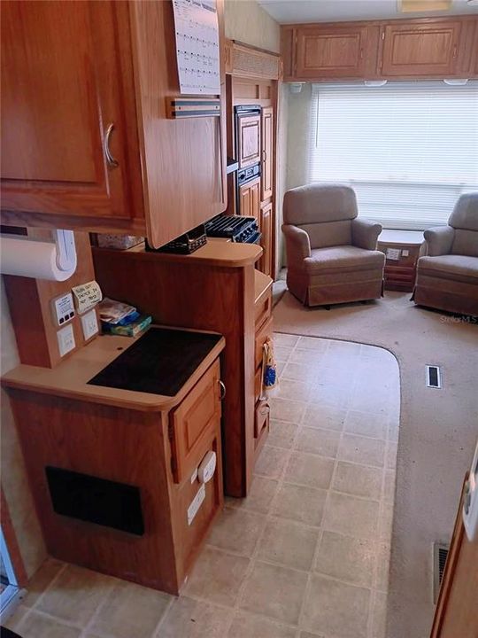 For Sale: $69,800 (1 beds, 1 baths, 425 Square Feet)