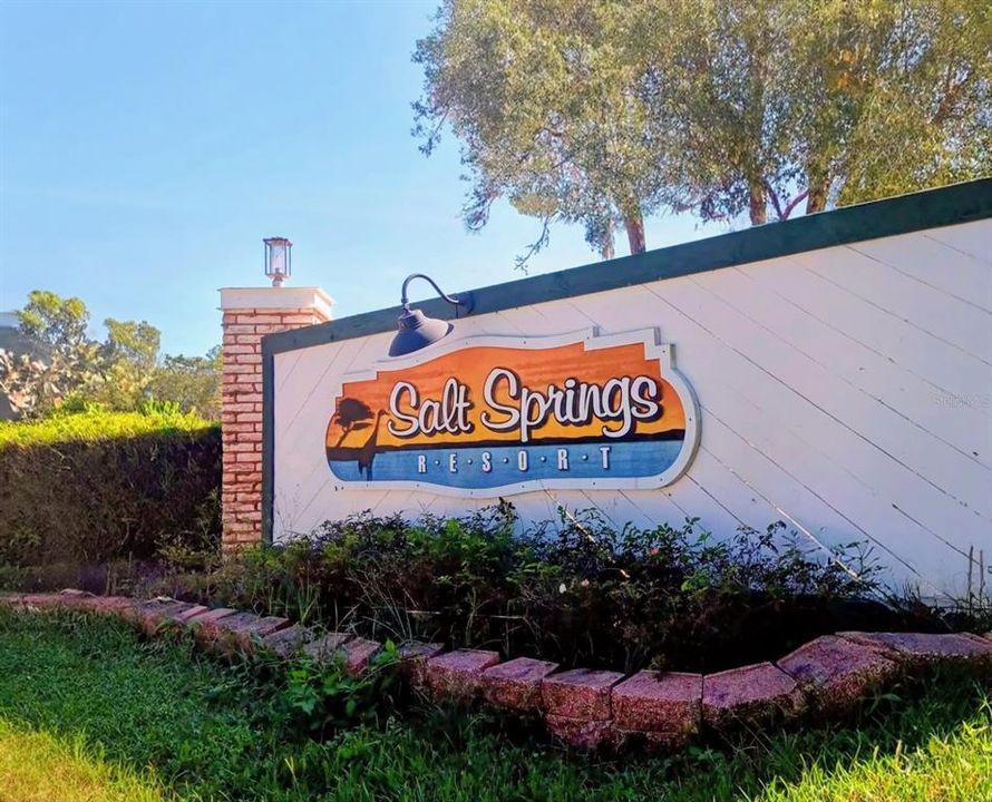 For Sale: $69,800 (1 beds, 1 baths, 425 Square Feet)