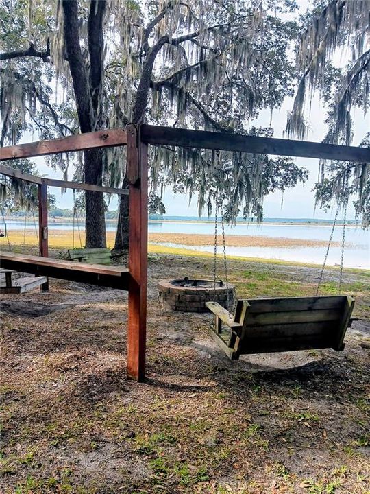 For Sale: $69,800 (1 beds, 1 baths, 425 Square Feet)